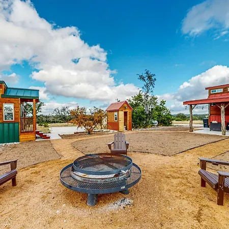 Cabins On The Ranch